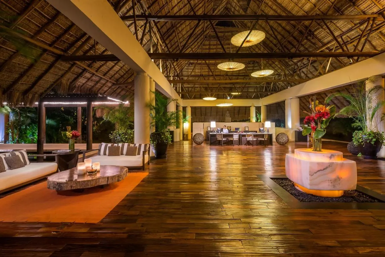 Movich Club At Blue Diamond Luxury Boutique Hotel Lafitte